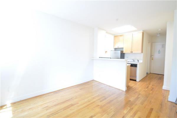 122 E 27th St - Photo 2 of 4