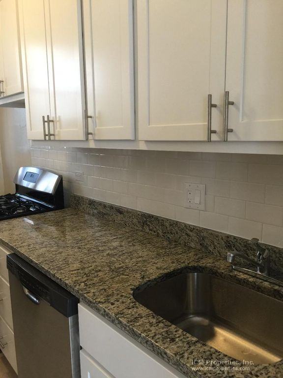 1932 W. Winona - Photo 2 of 7