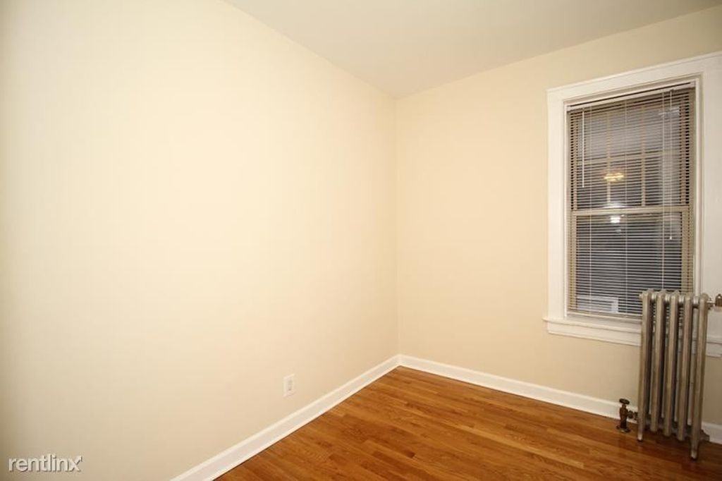 1607 W. Berteau - Photo 3 of 5