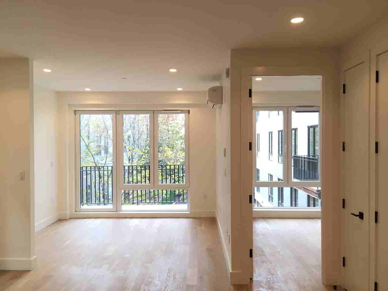 961 Willoughby Avenue