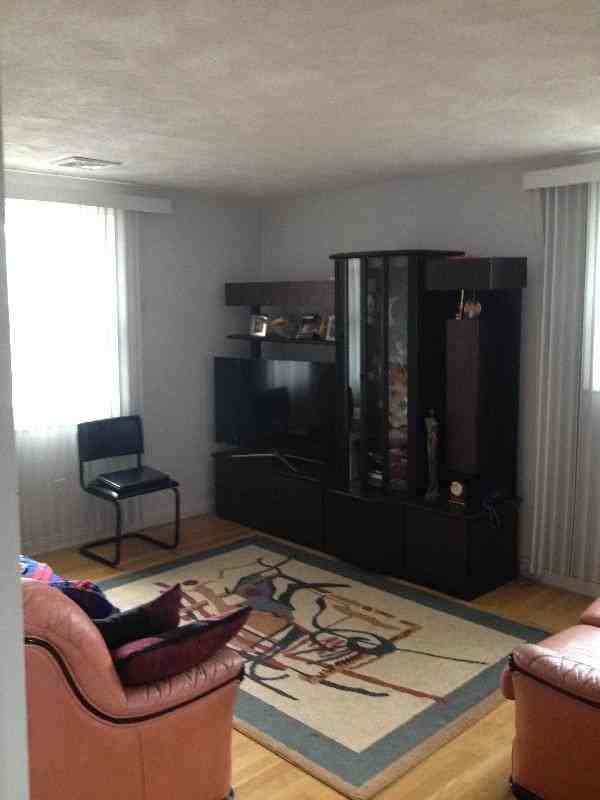 169 Gould St - Photo 3 of 16