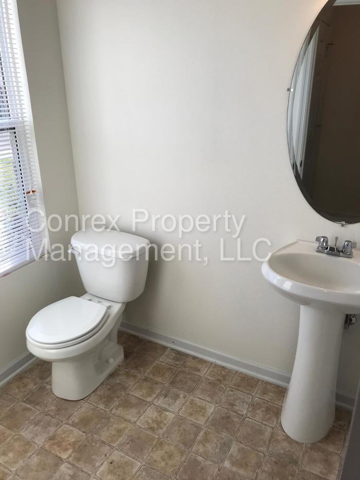 139 Sedgewick Dr - Photo 3 of 19