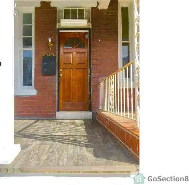 1215 Oakhurst Pl - Photo 3 of 30