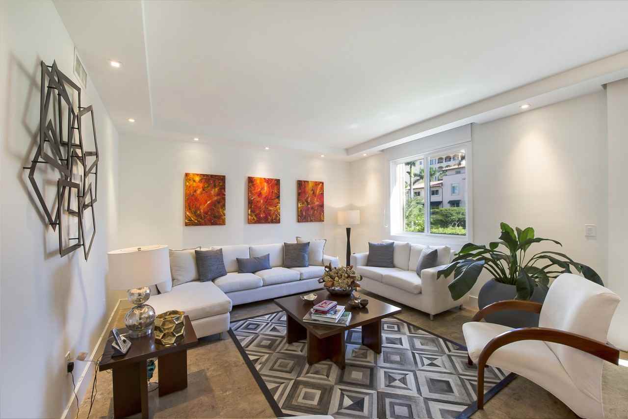 13630 Deering Bay Dr - Photo 3 of 15