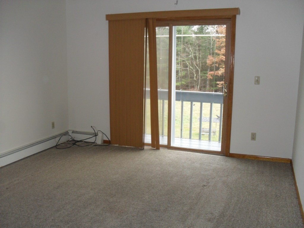 38 Pine Ayre Dr - Photo 3 of 12