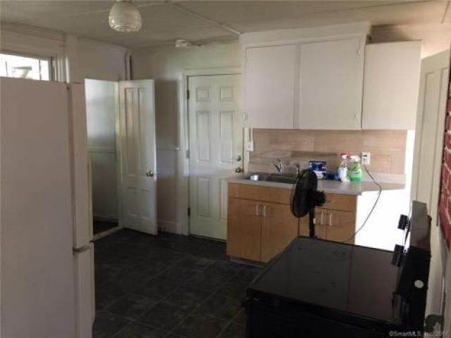 116 Prospect St - Photo 2 of 6