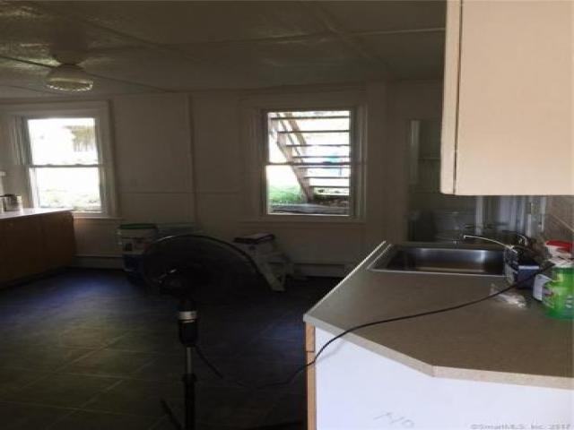 116 Prospect St - Photo 3 of 6