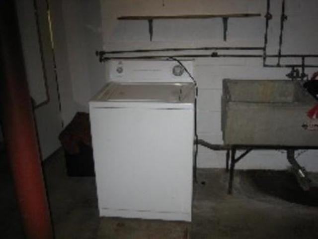 2565 Charing Rd - Photo 2 of 6