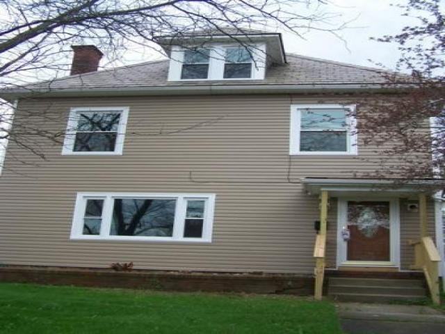 312 E Main St - Photo 2 of 6