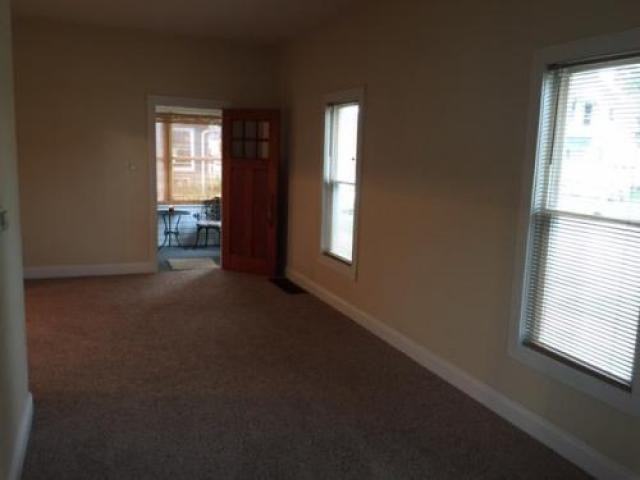 435 Grove St - Photo 3 of 6