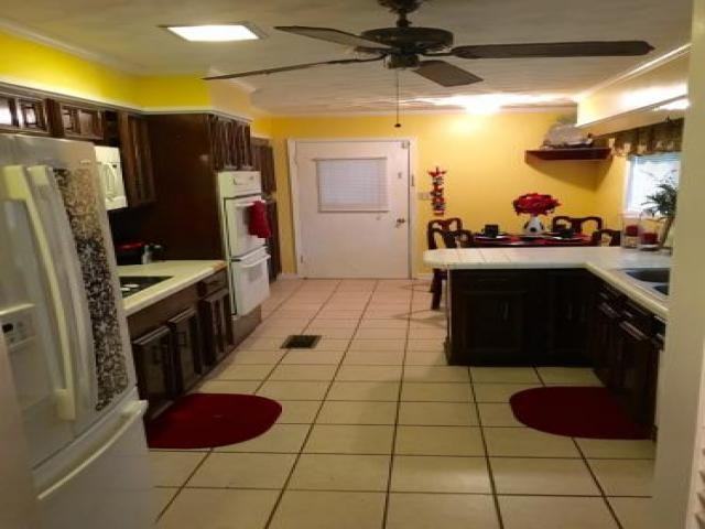 400 N Cherry St - Photo 2 of 6