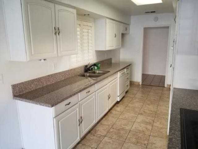 6905 School House Ln - Photo 3 of 6