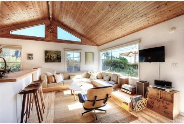 31687 3rd Ave - Photo 2 of 6