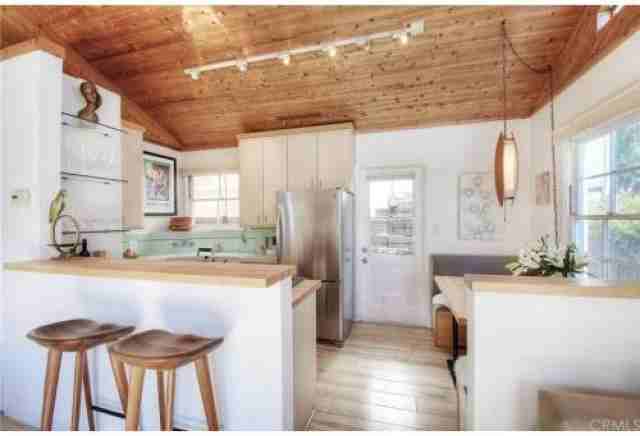 31687 3rd Ave - Photo 3 of 6