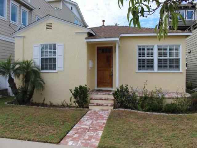 219 16th St - Photo 2 of 6