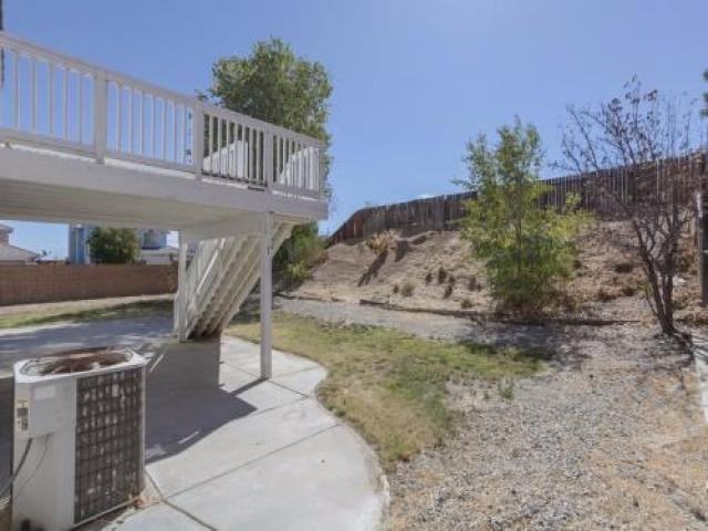 1942 Ivory Ave - Photo 2 of 6