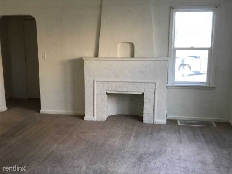 820 Central Ave - Photo 2 of 11