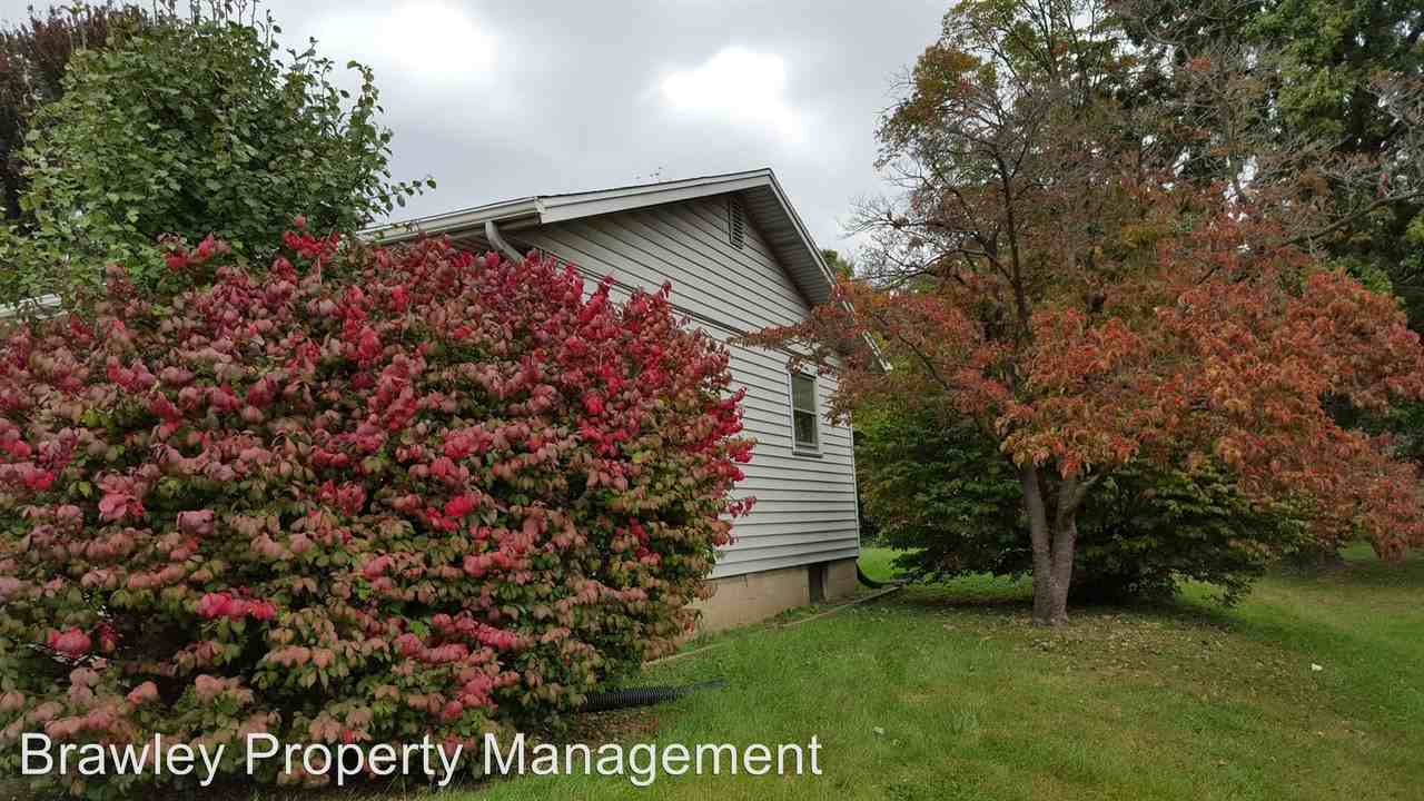 4070 W 3rd St - Photo 2 of 20