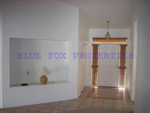 9815 N Sun Vista Pl - Photo 2 of 10