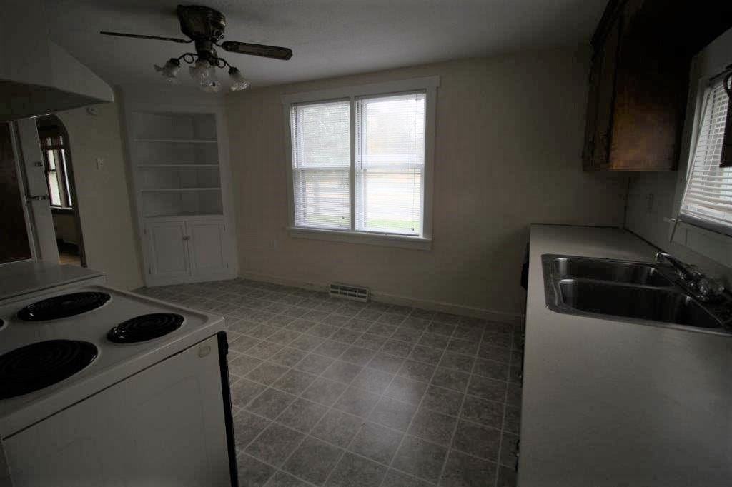 34 E Main St - Photo 2 of 8