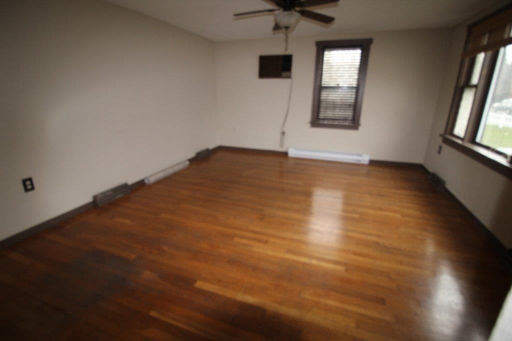 34 E Main St - Photo 3 of 8