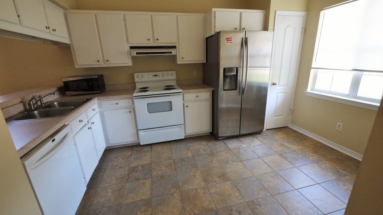 114 Argonaut St - Photo 2 of 8