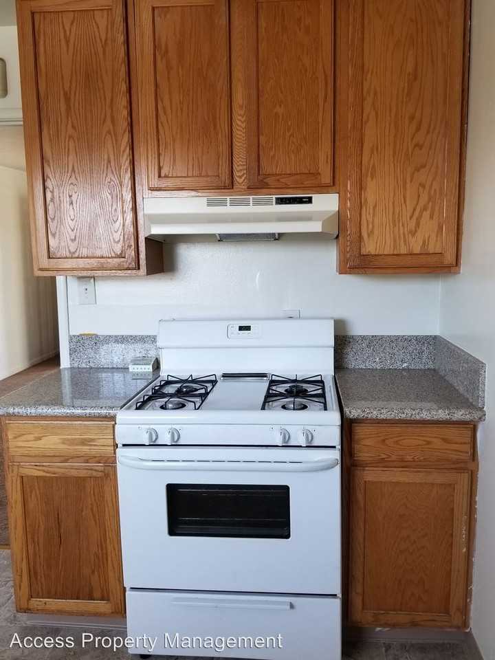 629 S 16th St - Photo 3 of 6