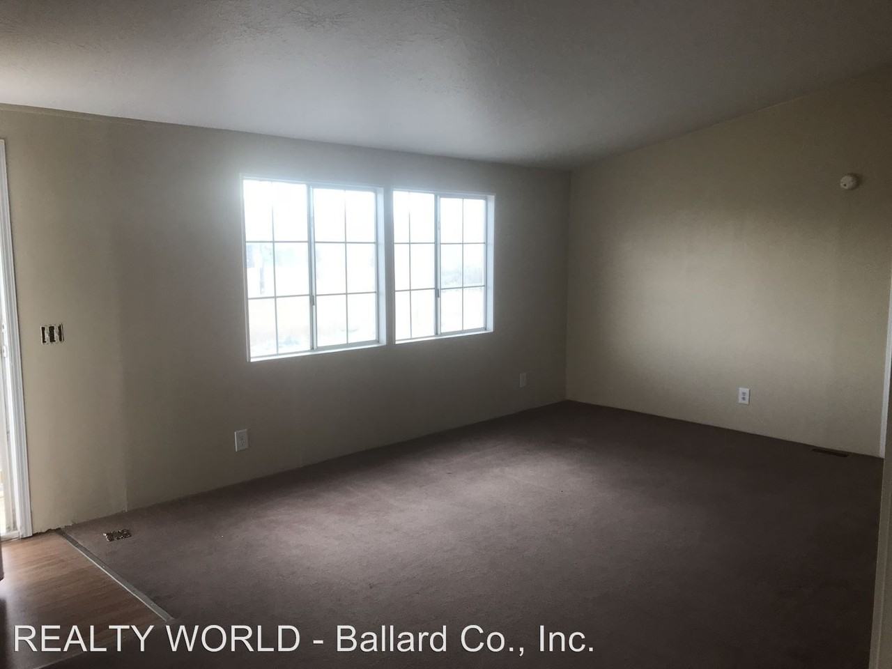 2575 Tonopah St - Photo 3 of 11