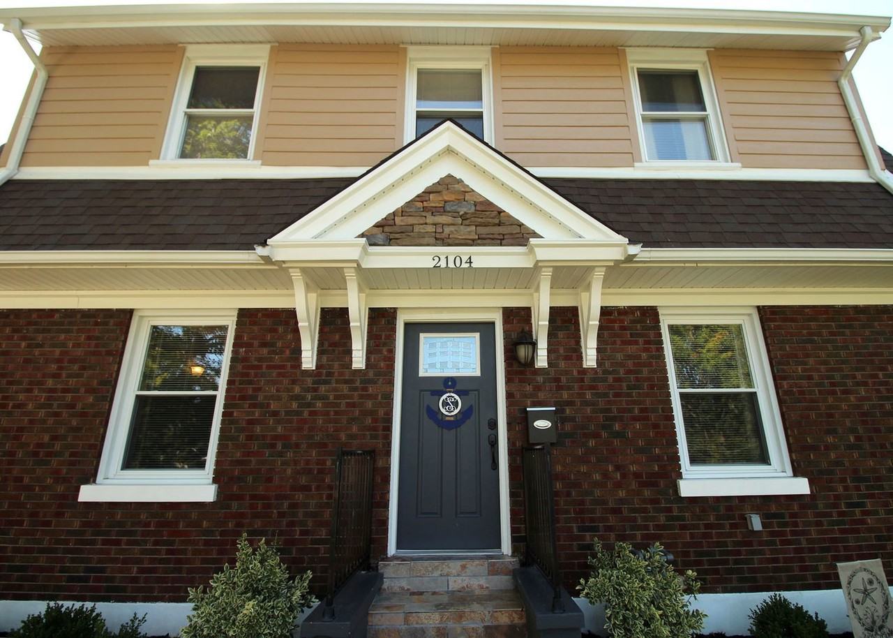 2104 Lancashire Ave - Photo 3 of 50