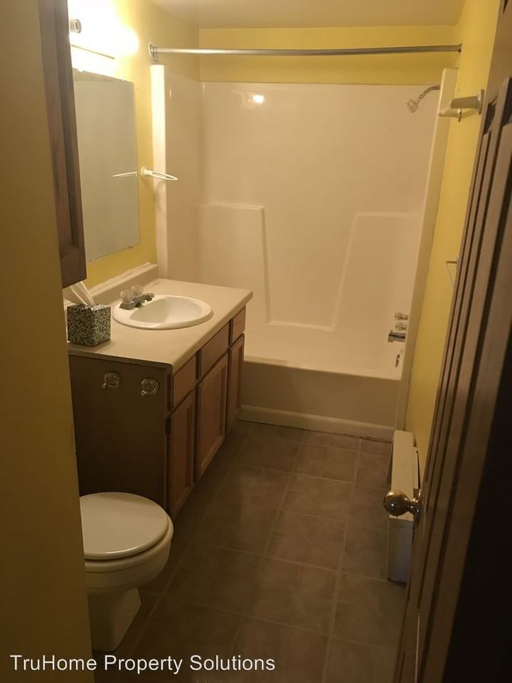 916 3rd Ave NE - Photo 3 of 13