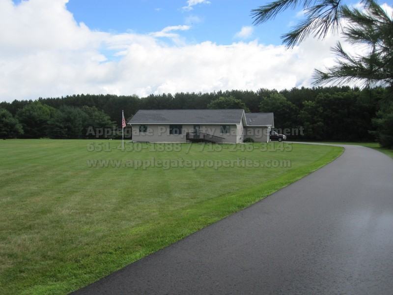 960 Harmony Ln - Photo 3 of 39