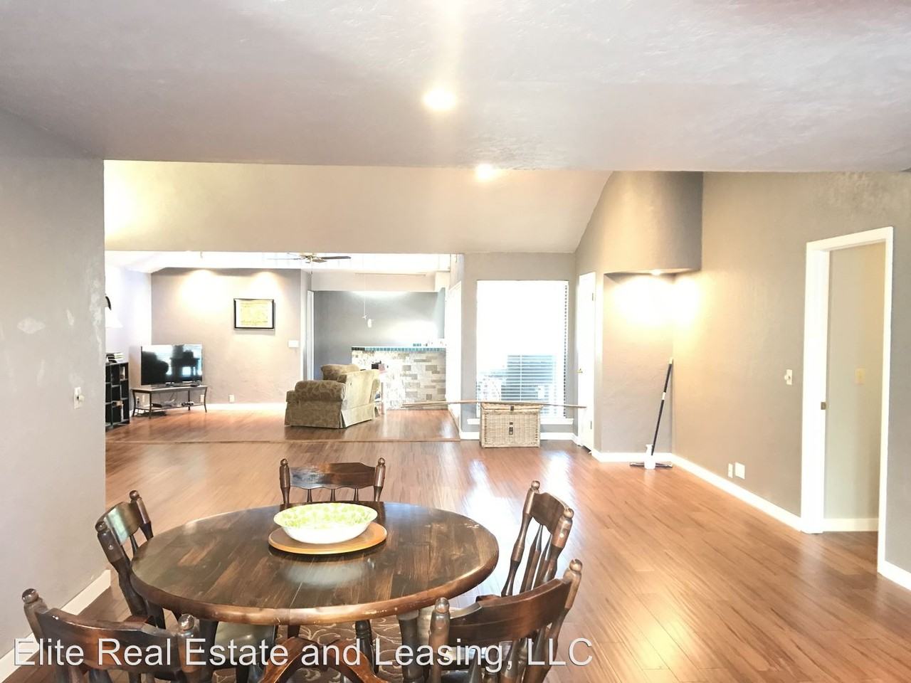 12401 Doons Dr - Photo 3 of 16