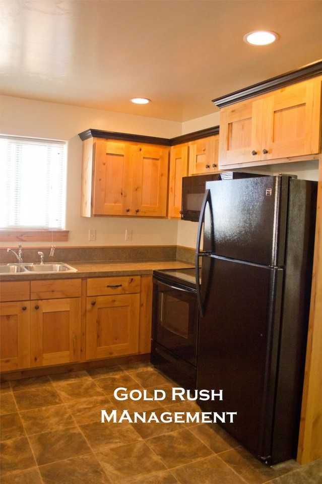 3758 Travertine Way - Photo 3 of 14