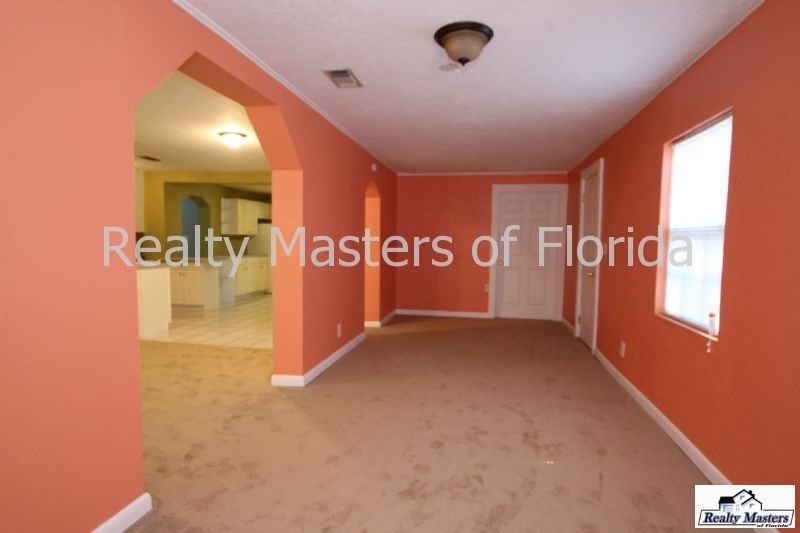 7730 Amberidge Rd - Photo 2 of 18