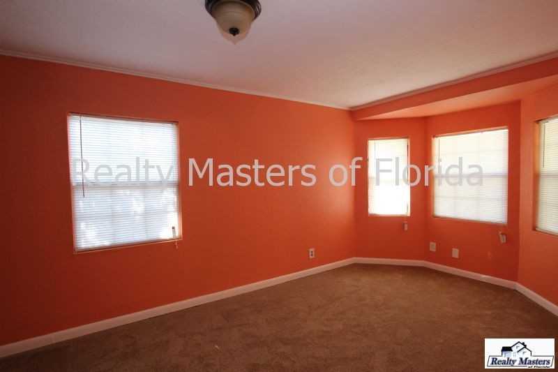 7730 Amberidge Rd - Photo 3 of 18