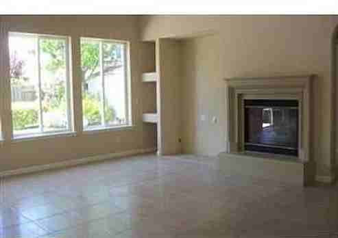 4654 Westlake Pkwy - Photo 2 of 4