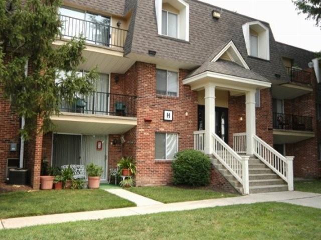 Dover Country Club - Photo 2 of 6