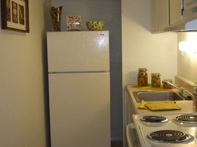 Palm Harbor Villas Apartments - Photo 3 of 5