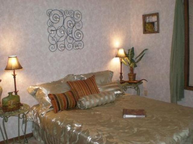 Palm Harbor Villas Apartments - Photo 2 of 5