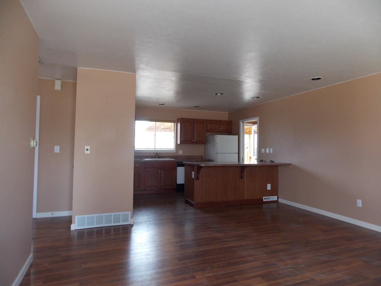 3406 Devonshire Ln - Photo 2 of 10