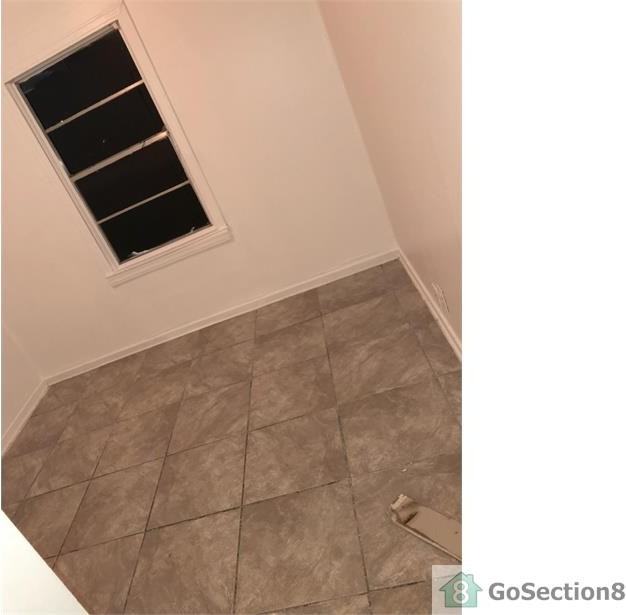 1431 Daytona Dr - Photo 2 of 5