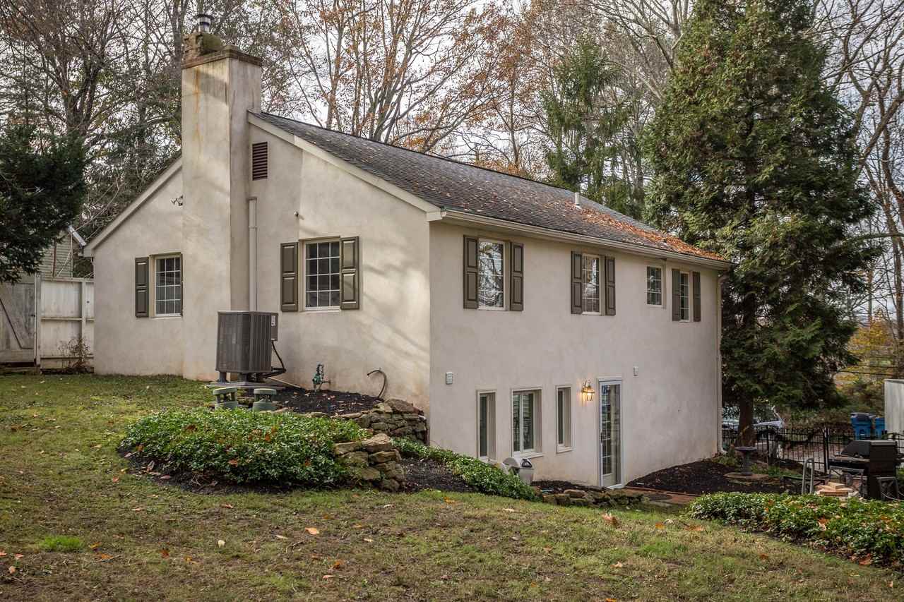 6920 Upper York Rd - Photo 2 of 25