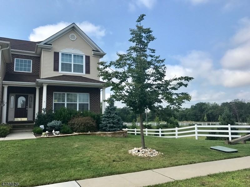 107 Willocks Cir - Photo 2 of 24