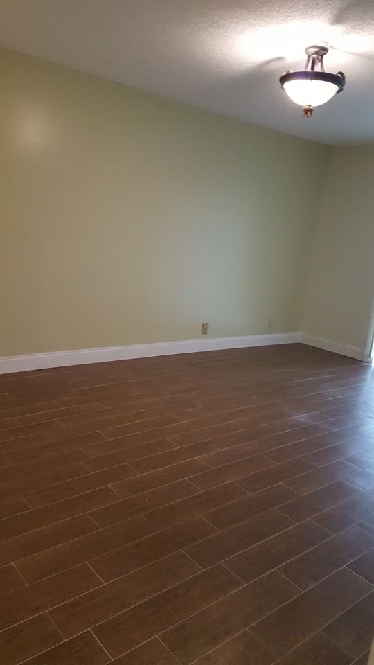 4116 NW 88th Ave - Photo 2 of 3