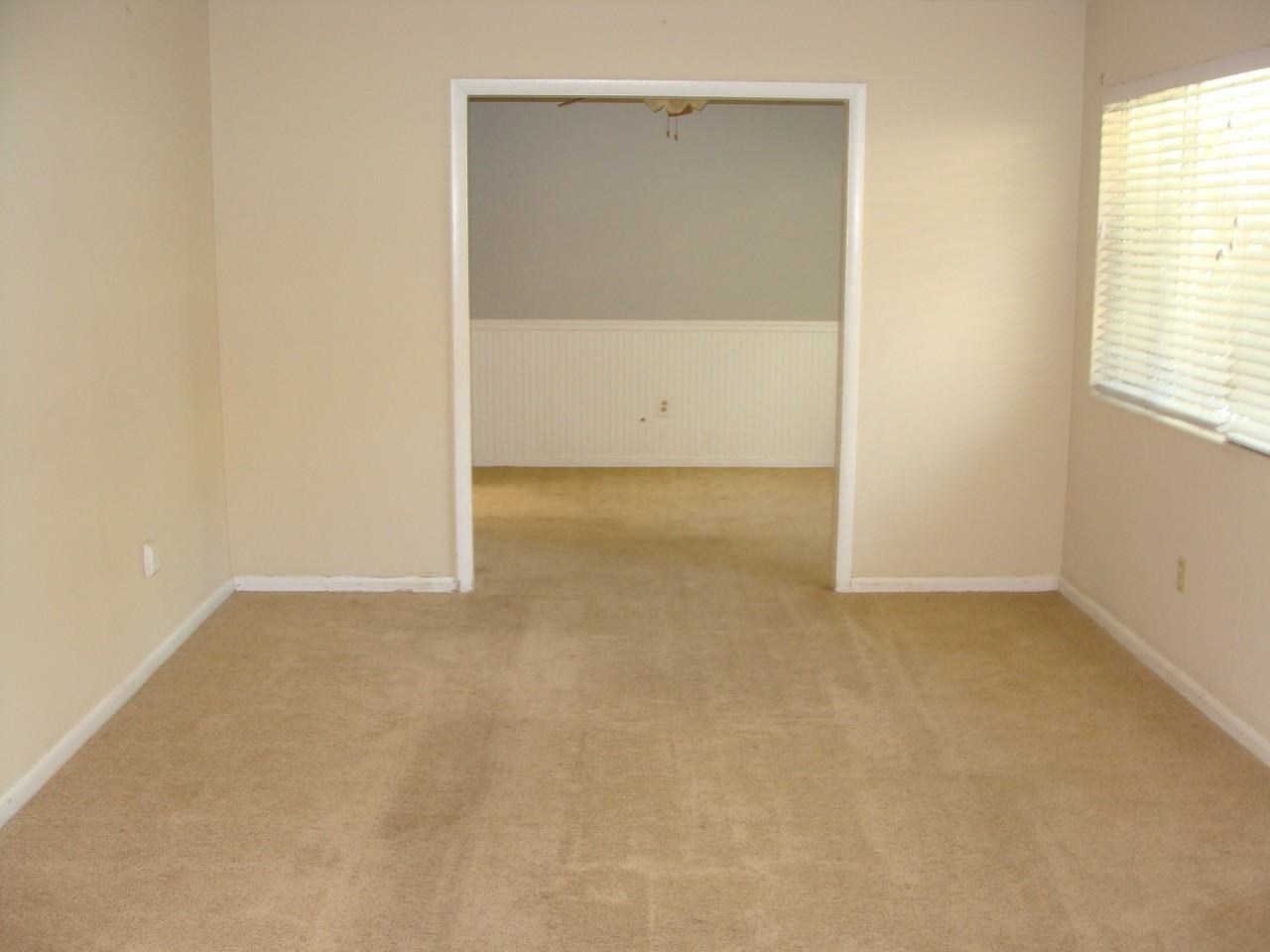 12904 Canterbury Rd - Photo 2 of 18