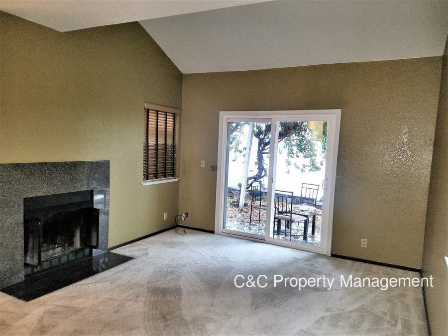 1678 River Birch Ct - Photo 3 of 5