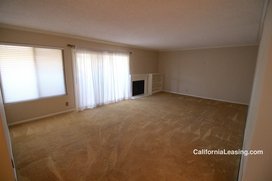 26118 Rainbow Glen Dr - Photo 2 of 15