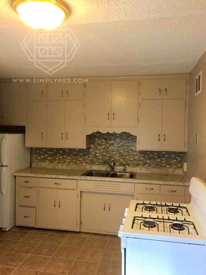 4440 Minnehaha Ave - Photo 3 of 6