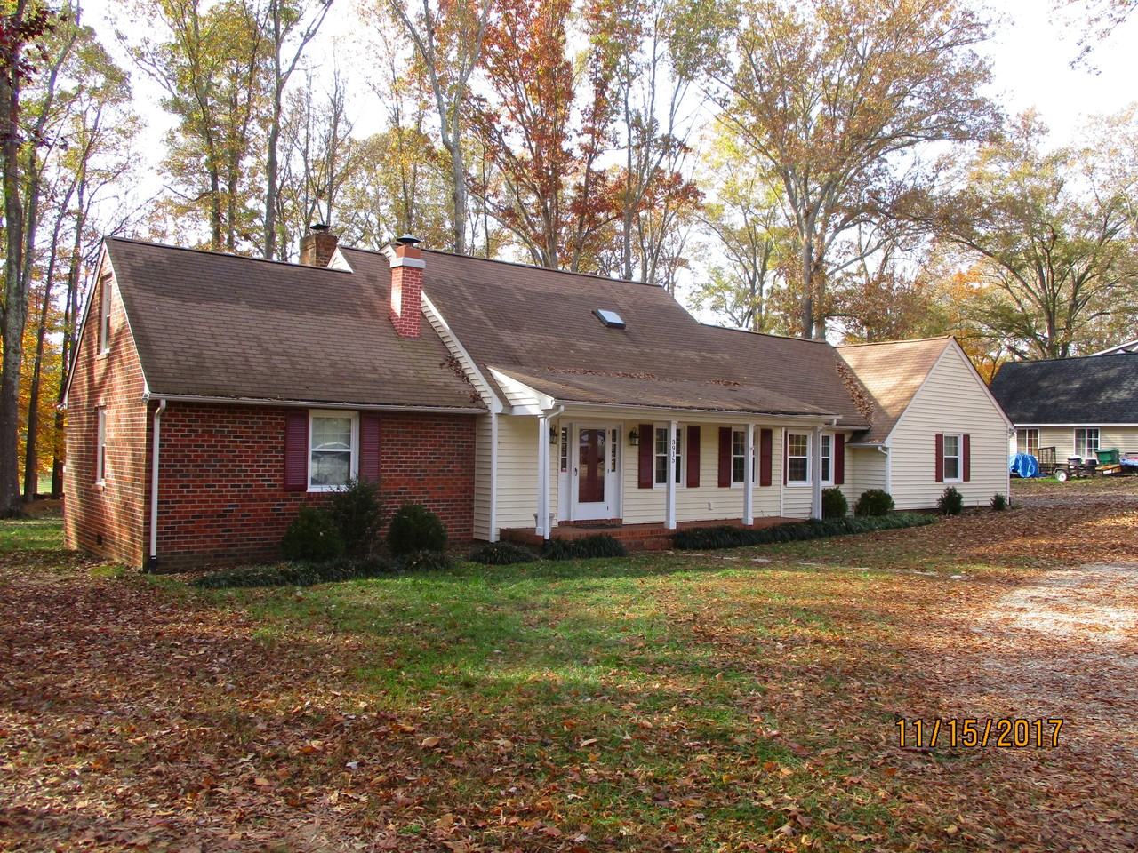 3915 S Fairway Dr - Photo 2 of 17