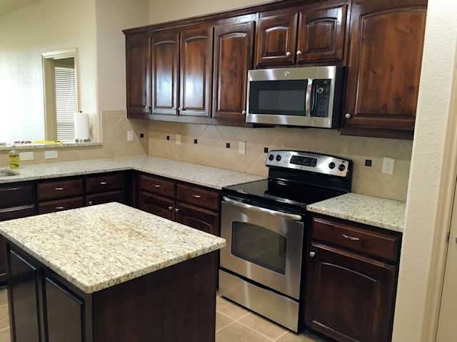 1401 Elkford Ln - Photo 3 of 9